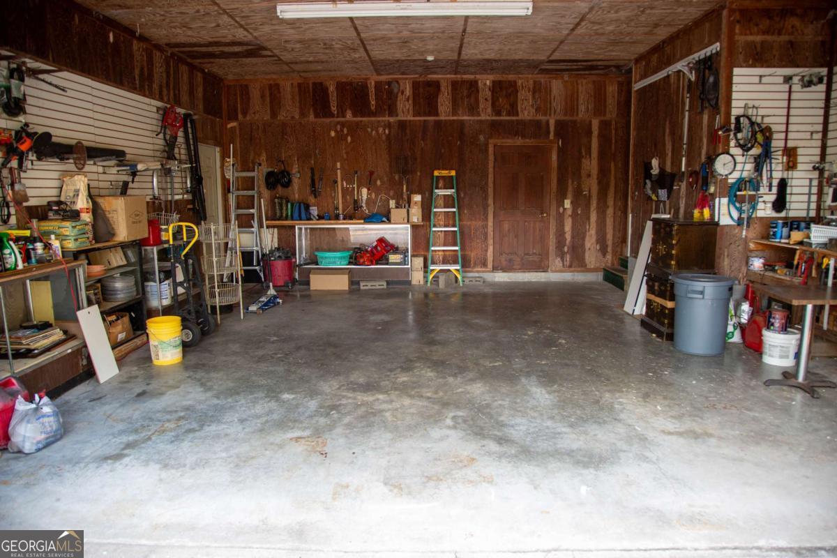 5495 Cross Road Broxton, GA 31519 - Photo 16 of 38