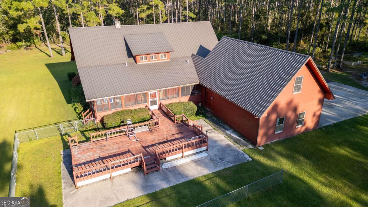5495 Cross Road Broxton, GA 31519 - Photo 6 of 38