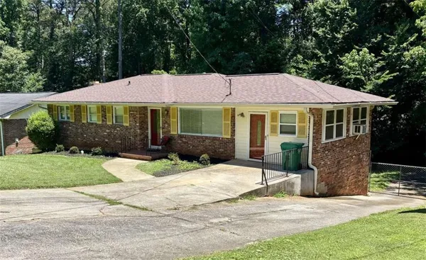 $950 | 2712 Sherlock Drive, Unit B, Decatur, GA 30034