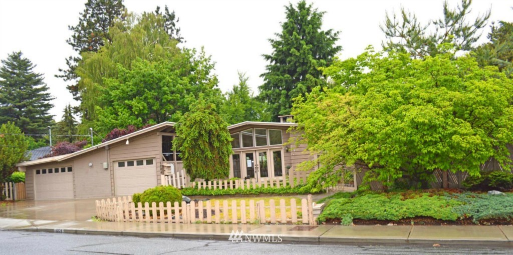 1204 First Street Wenatchee, WA 98801 - Photo 1 of 13 Gallery Image 1