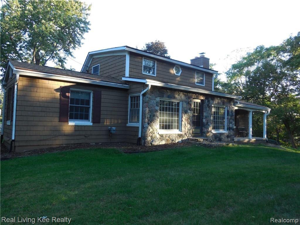 1590 Washington Road Rochester, MI 48306 - Photo 1 of 36 DSCN1602.JPG