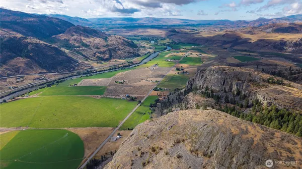a view of a yard with an outdoor space