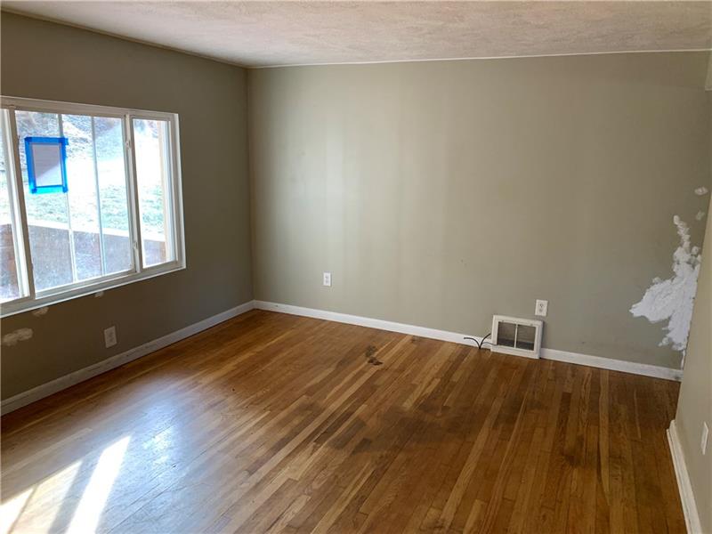 2210 Turkey Ridge Road New Kensington, PA 15068 - Photo 5 of 10 Gallery Image 5