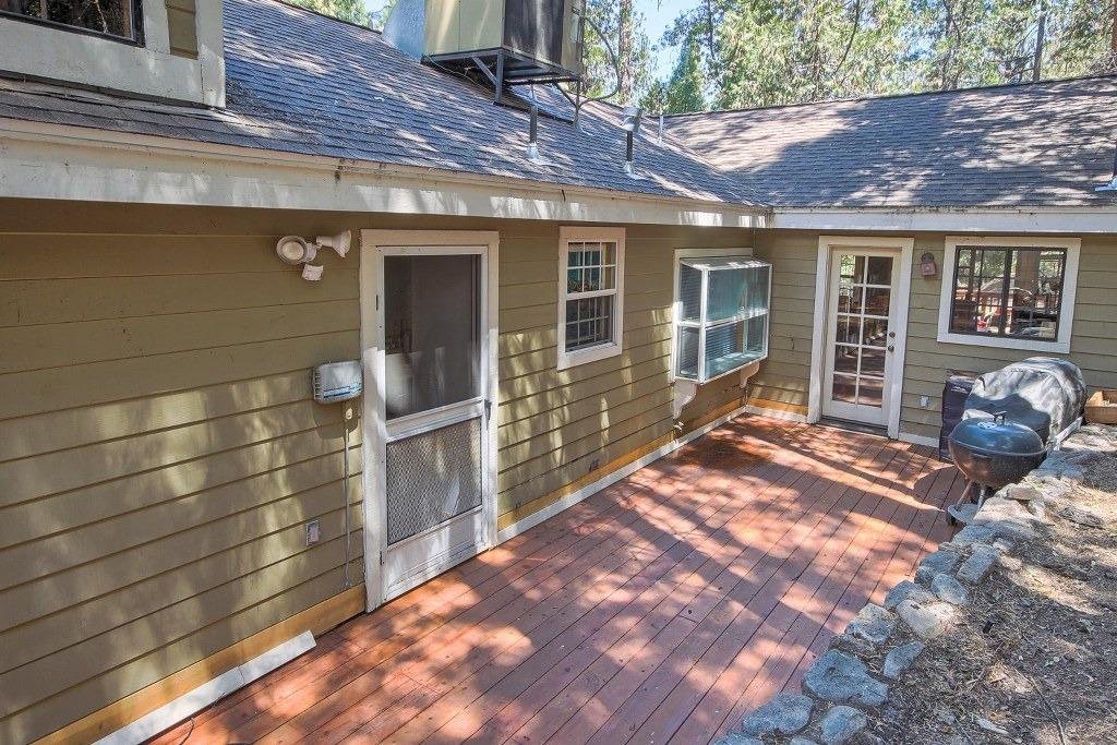 53677 Acorn Road Bass Lake, CA 93604 - Photo 31 of 34 Gallery Image 31