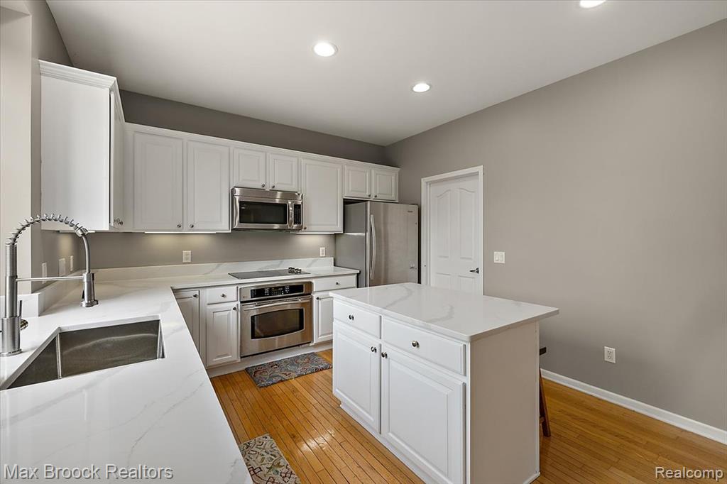 1632 Blushing Court Rochester Hills, MI 48307 - Photo 14 of 43