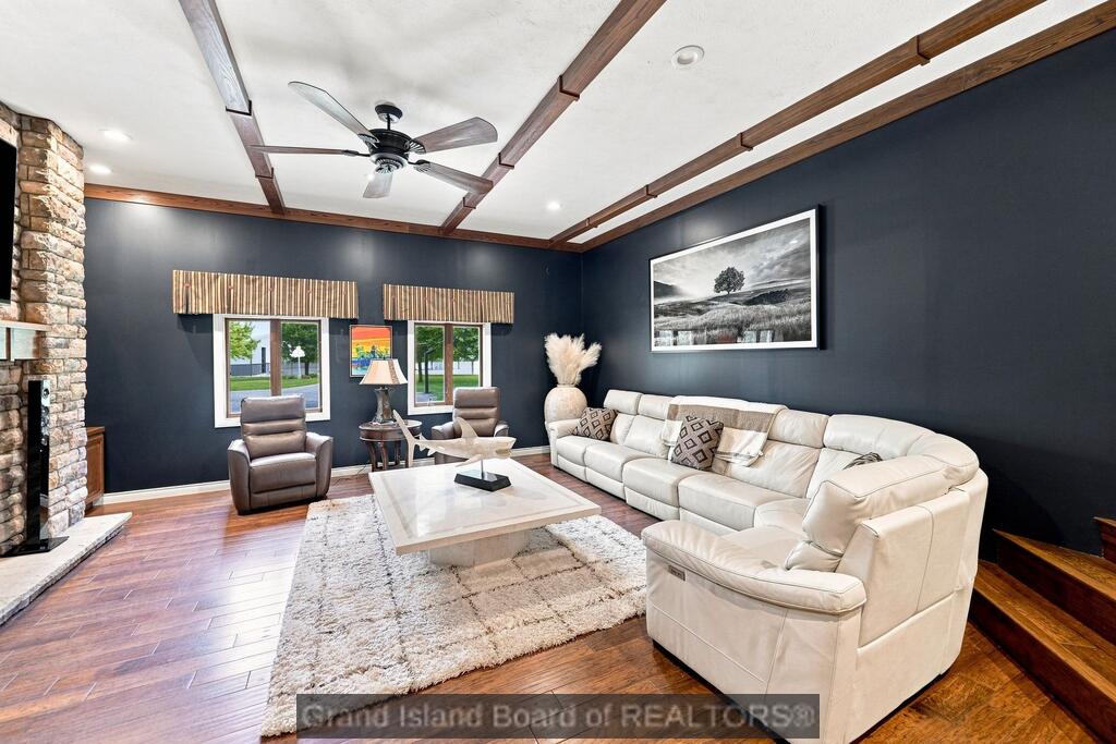 2807 North Engleman Road Grand Island, NE 68803 - Photo 11 of 121 Gallery Image 11