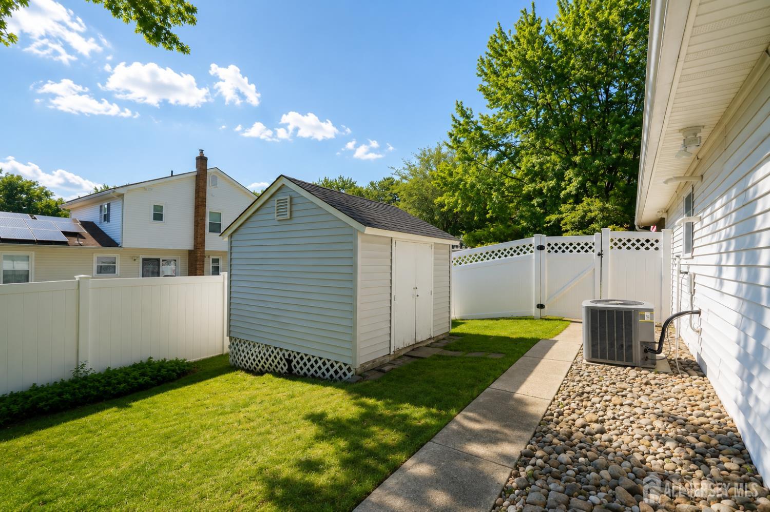 101 Fawn Drive Matawan, NJ 07747 - Photo 38 of 51