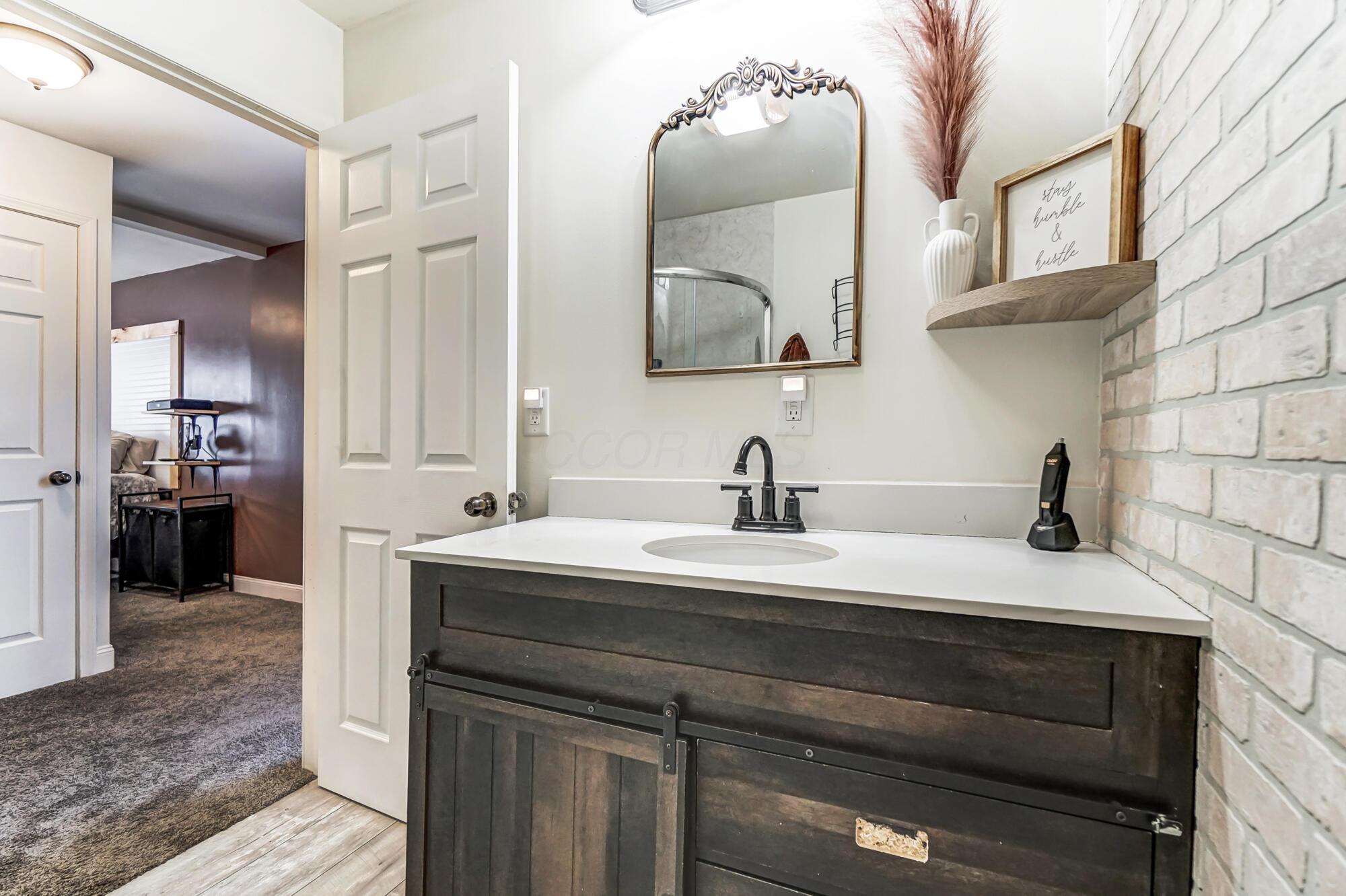 11918 London Road Orient, OH 43146 - Photo 20 of 39 022