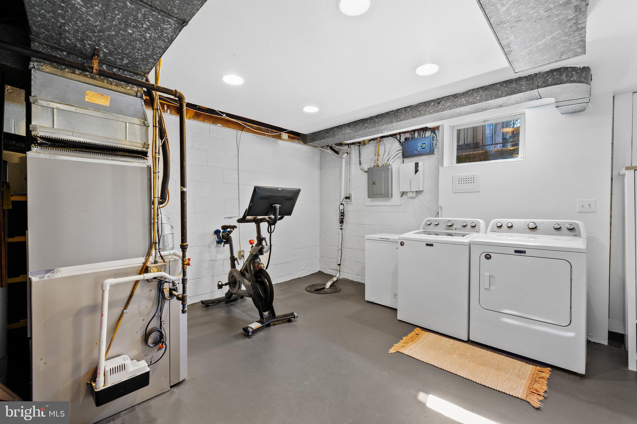 237 Brandon Road Baltimore, MD 21212 - Photo 21 of 27 Utility/Laundry Room