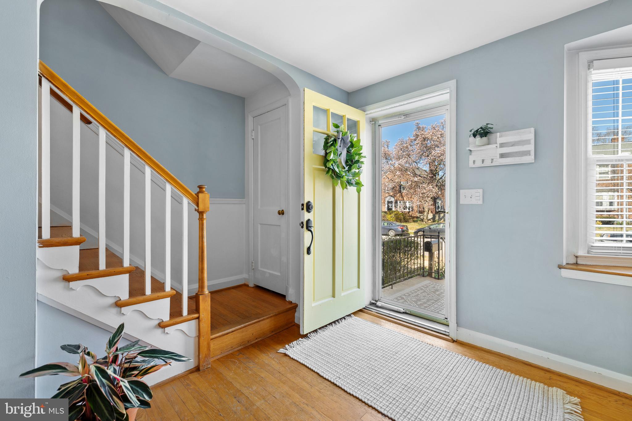 237 Brandon Road Baltimore, MD 21212 - Photo 3 of 27 Entry