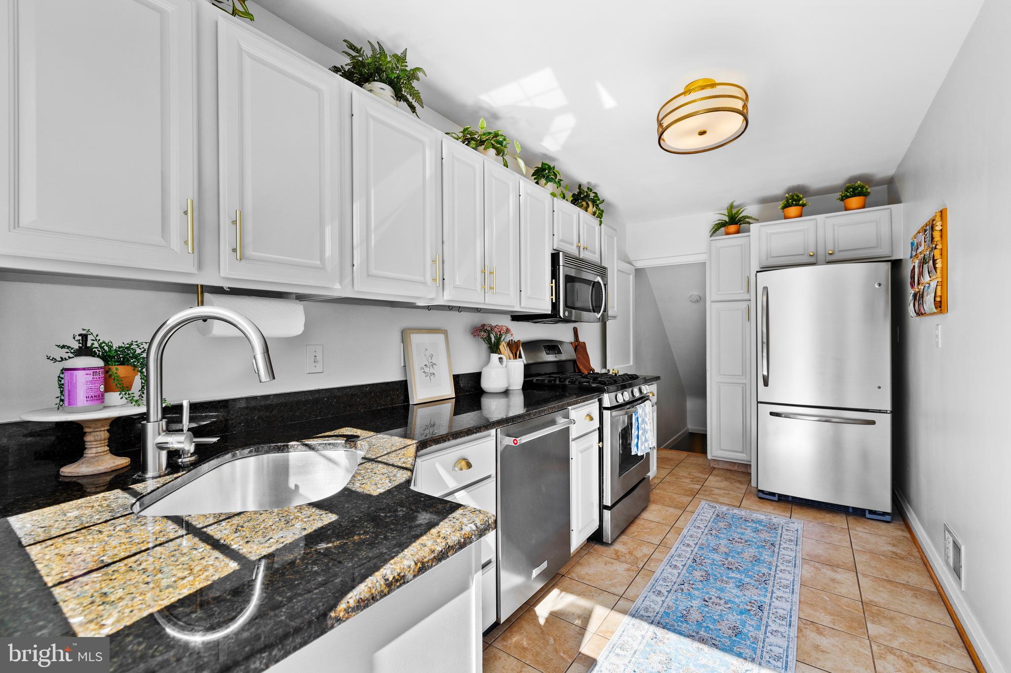 237 Brandon Road Baltimore, MD 21212 - Photo 10 of 27 Kitchen