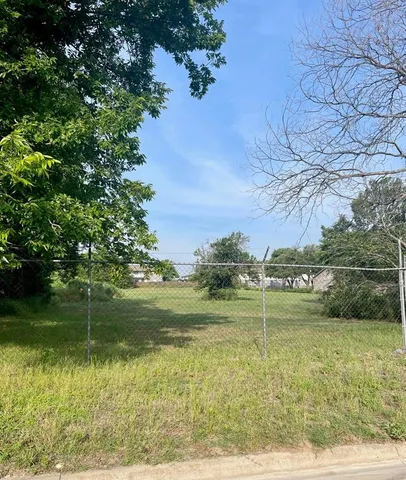 $649,000 | 900 South 2nd Avenue, Stephenville, TX 76401