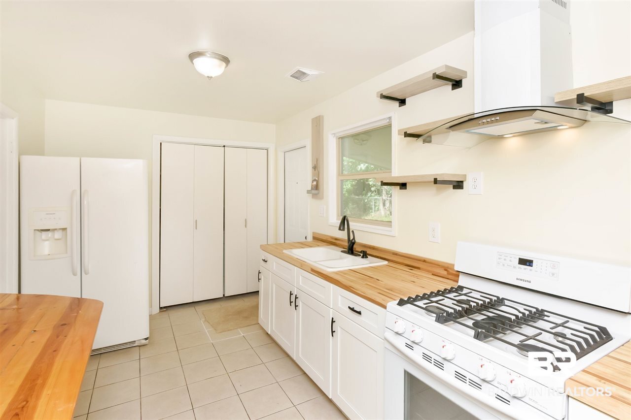 4204 Cottage Hill Road Mobile, AL 36609 - Photo 16 of 34