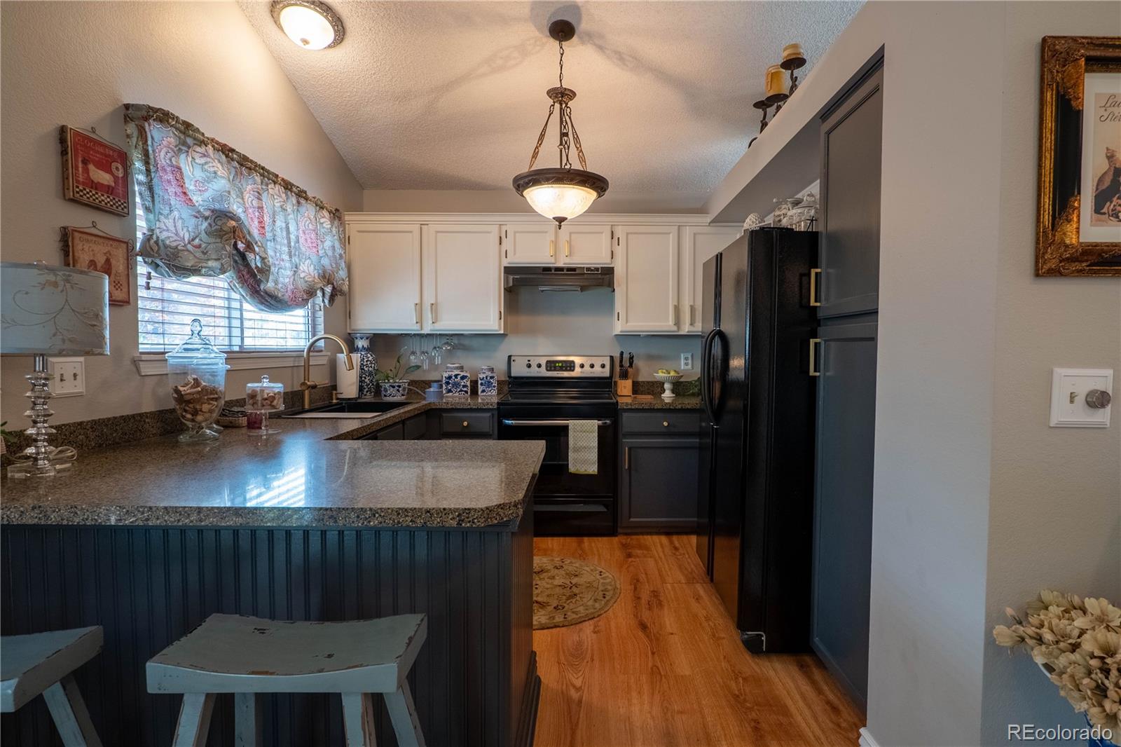 1258 Ridgeglen Way Littleton, CO 80126 - Photo 6 of 30