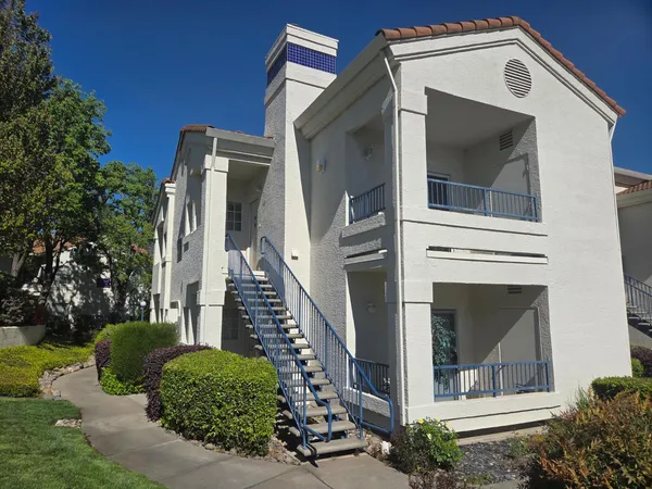 $379,850 | 612 Horizon Cove, Unit 2034, Rocklin, CA 95677