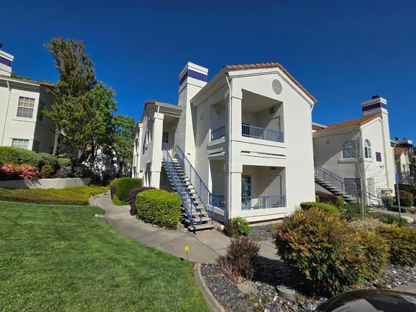 $379,850 | 612 Horizon Cove, Unit 2034, Rocklin, CA 95677
