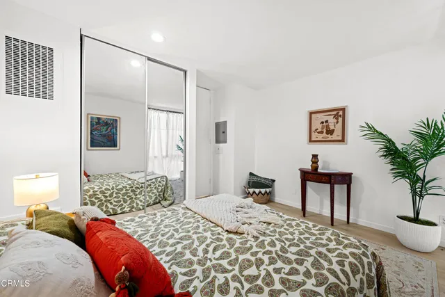 $575,000 | 6355 Green Valley Circle, Unit 101, Culver City, CA 90230