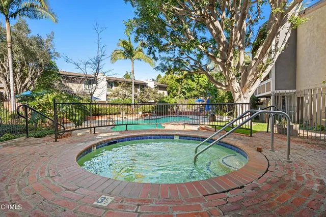 $575,000 | 6355 Green Valley Circle, Unit 101, Culver City, CA 90230