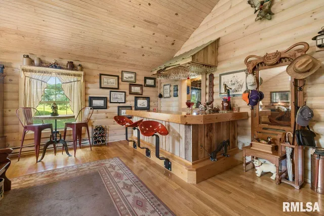 $580,000 | 32 New Home Road, Eddyville, IL 62928