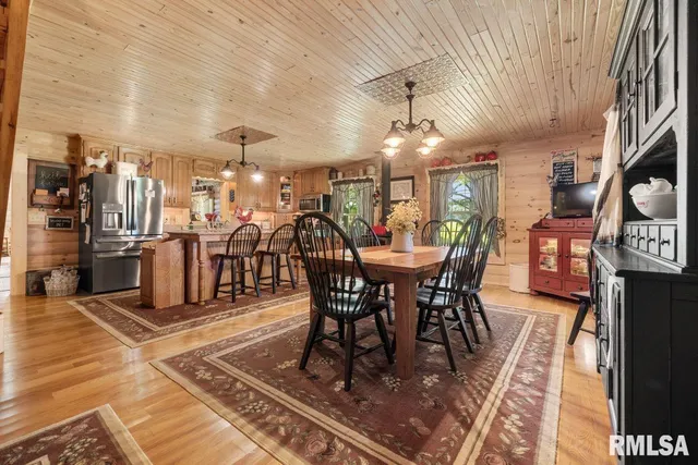 $580,000 | 32 New Home Road, Eddyville, IL 62928