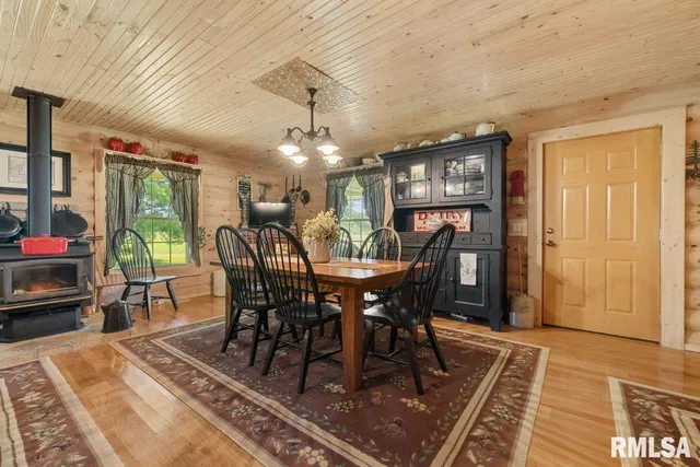 $580,000 | 32 New Home Road, Eddyville, IL 62928