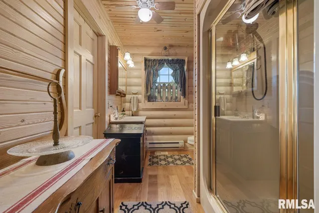 $580,000 | 32 New Home Road, Eddyville, IL 62928