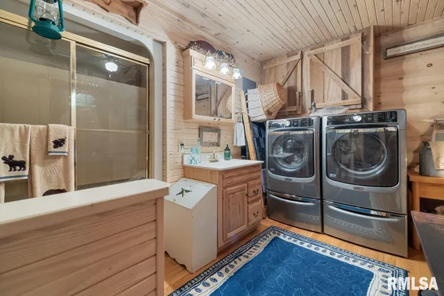 $580,000 | 32 New Home Road, Eddyville, IL 62928