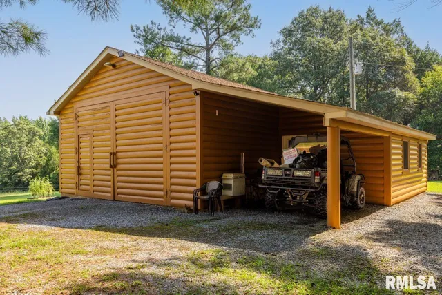 $580,000 | 32 New Home Road, Eddyville, IL 62928