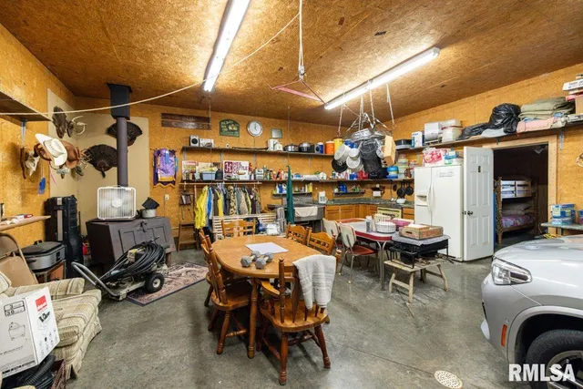 $580,000 | 32 New Home Road, Eddyville, IL 62928