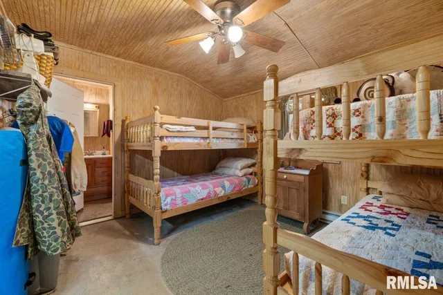 $580,000 | 32 New Home Road, Eddyville, IL 62928