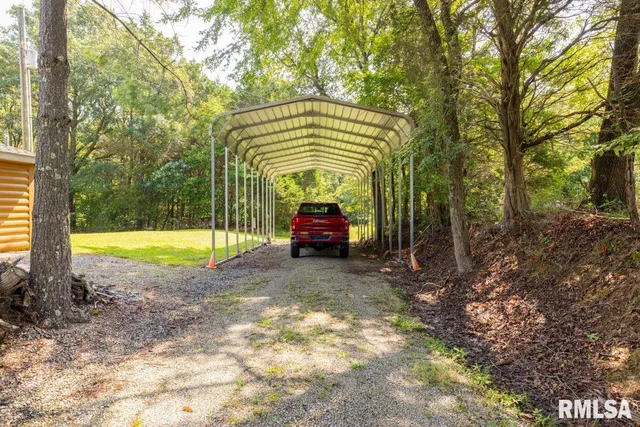 $580,000 | 32 New Home Road, Eddyville, IL 62928