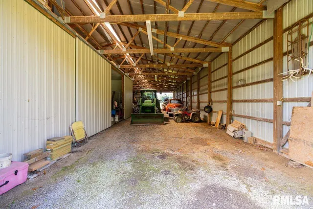 $580,000 | 32 New Home Road, Eddyville, IL 62928