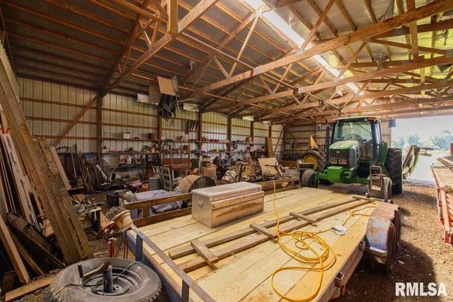 $580,000 | 32 New Home Road, Eddyville, IL 62928