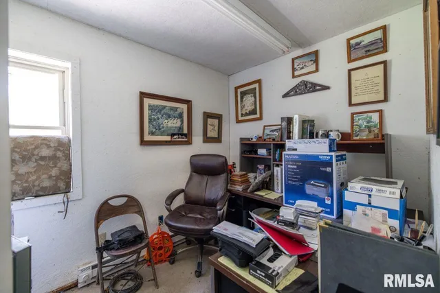 $580,000 | 32 New Home Road, Eddyville, IL 62928