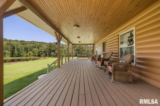 $580,000 | 32 New Home Road, Eddyville, IL 62928