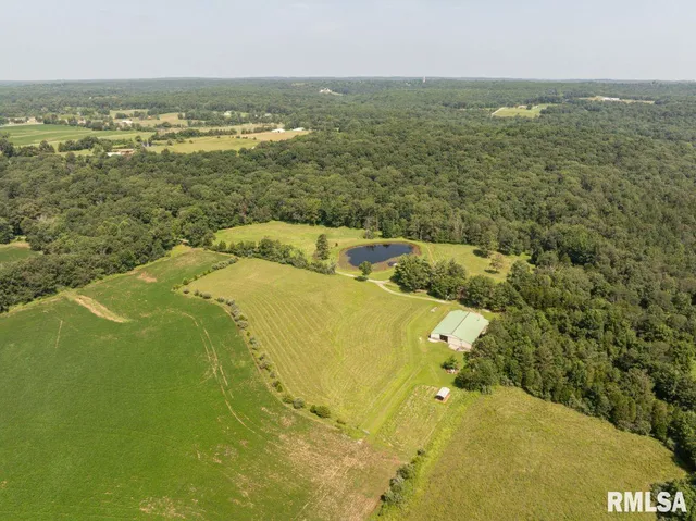 $580,000 | 32 New Home Road, Eddyville, IL 62928