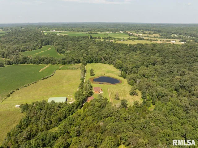 $580,000 | 32 New Home Road, Eddyville, IL 62928