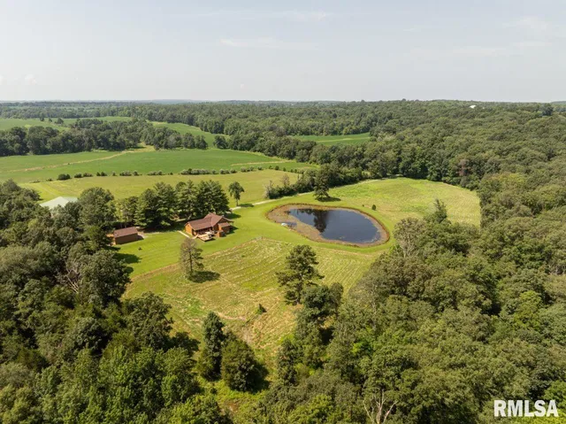 $580,000 | 32 New Home Road, Eddyville, IL 62928