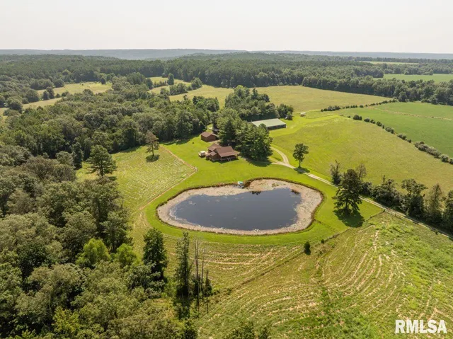 $580,000 | 32 New Home Road, Eddyville, IL 62928