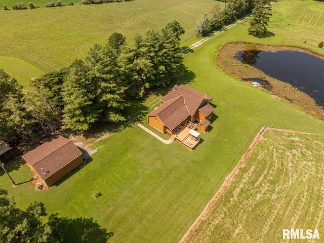 $580,000 | 32 New Home Road, Eddyville, IL 62928