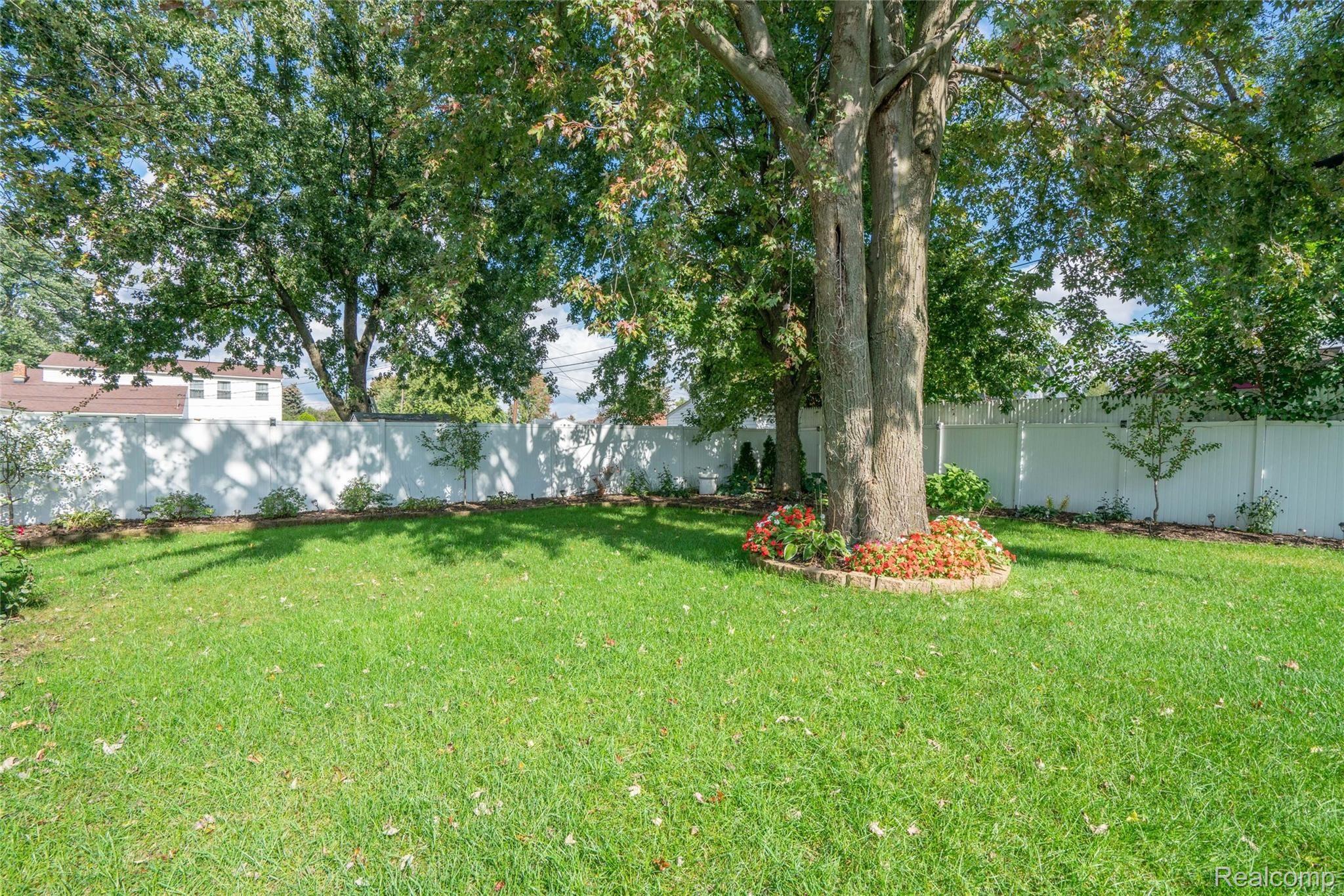2447 Eastern Avenue Rochester, MI 48307 - Photo 36 of 41 Eastern-37.jpg