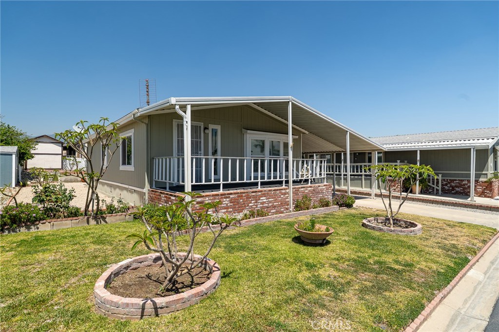 2598 Ayala Drive, Unit 42 Rialto, CA 92377 - Photo 1 of 29
