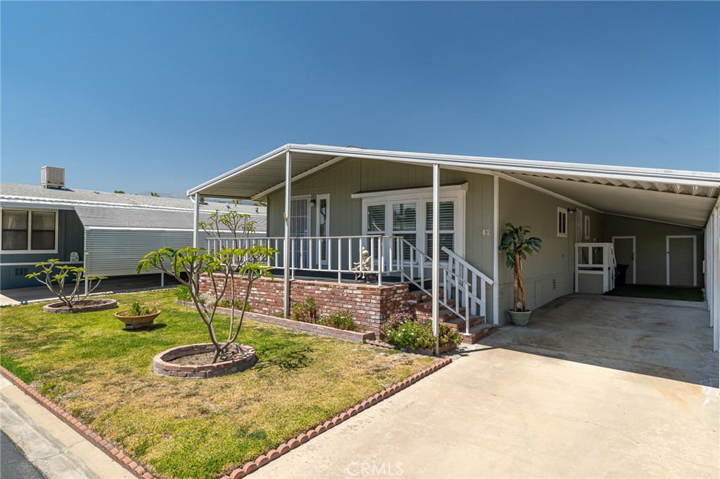 2598 Ayala Drive, Unit 42 Rialto, CA 92377 - Photo 3 of 29