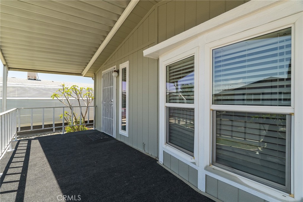 2598 Ayala Drive, Unit 42 Rialto, CA 92377 - Photo 5 of 29