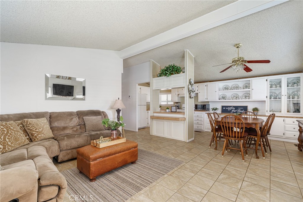 2598 Ayala Drive, Unit 42 Rialto, CA 92377 - Photo 8 of 29
