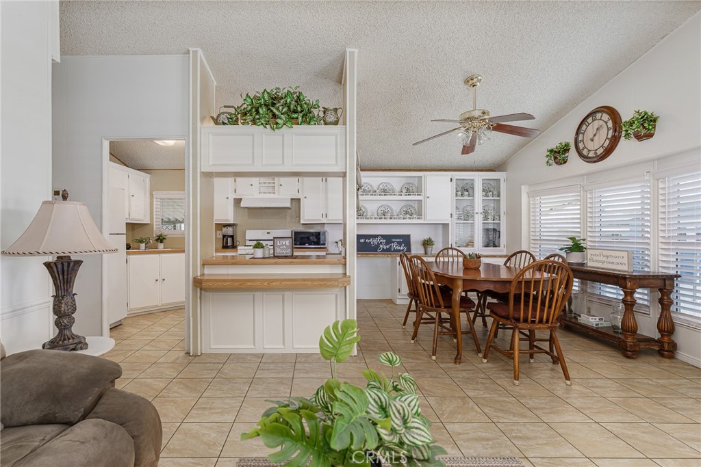 2598 Ayala Drive, Unit 42 Rialto, CA 92377 - Photo 9 of 29