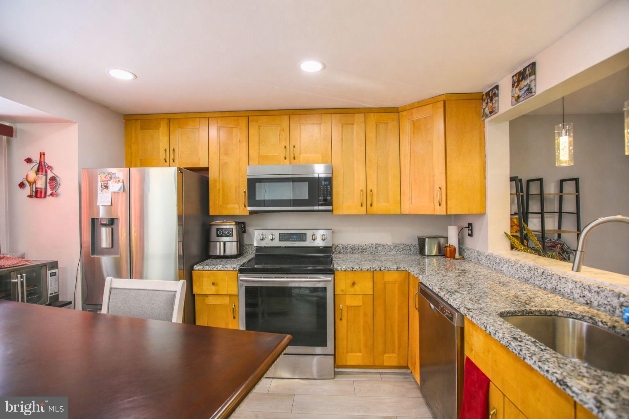 8752 Ritchboro Road District Heights, MD 20747 - Photo 4 of 27