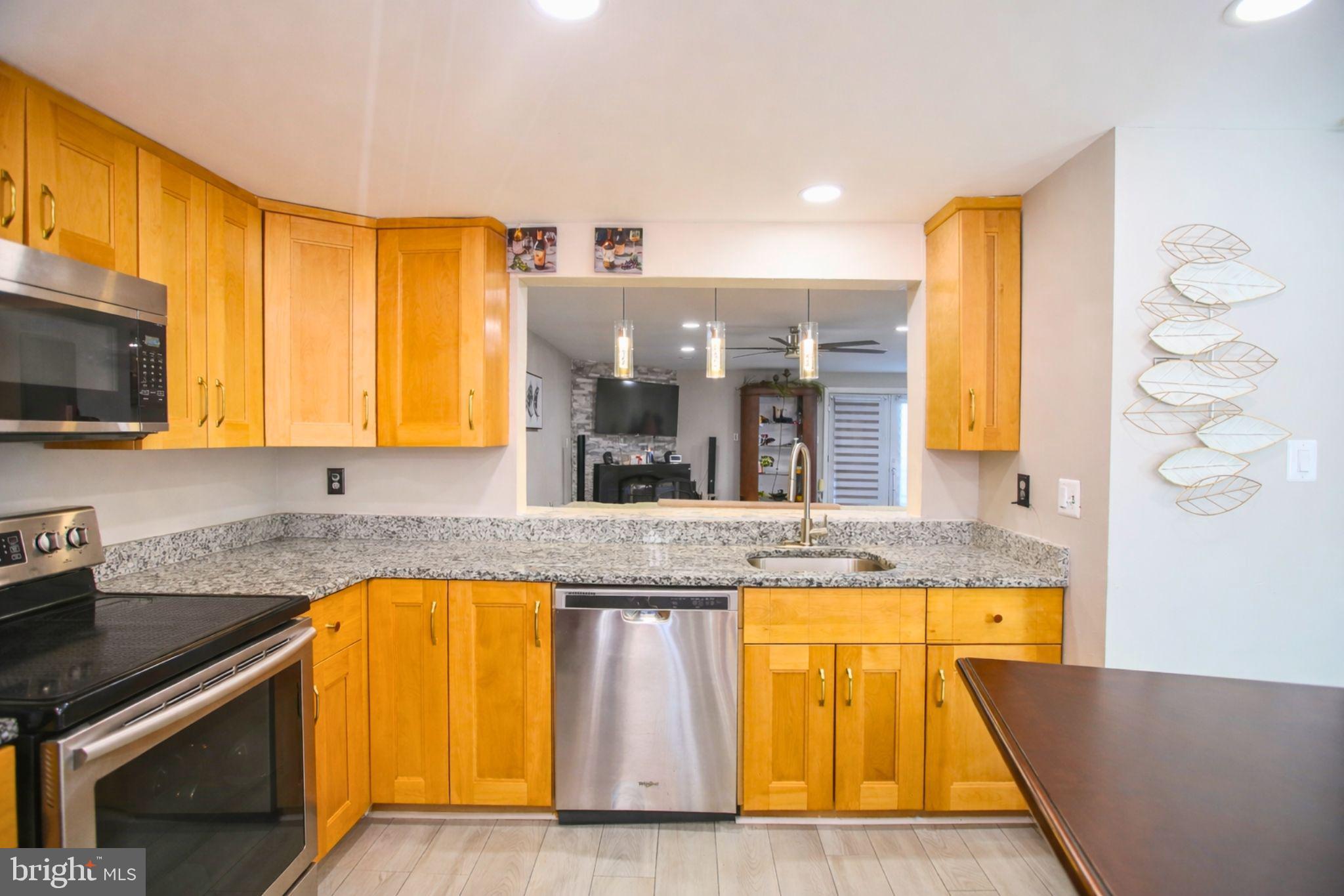 8752 Ritchboro Road District Heights, MD 20747 - Photo 5 of 27