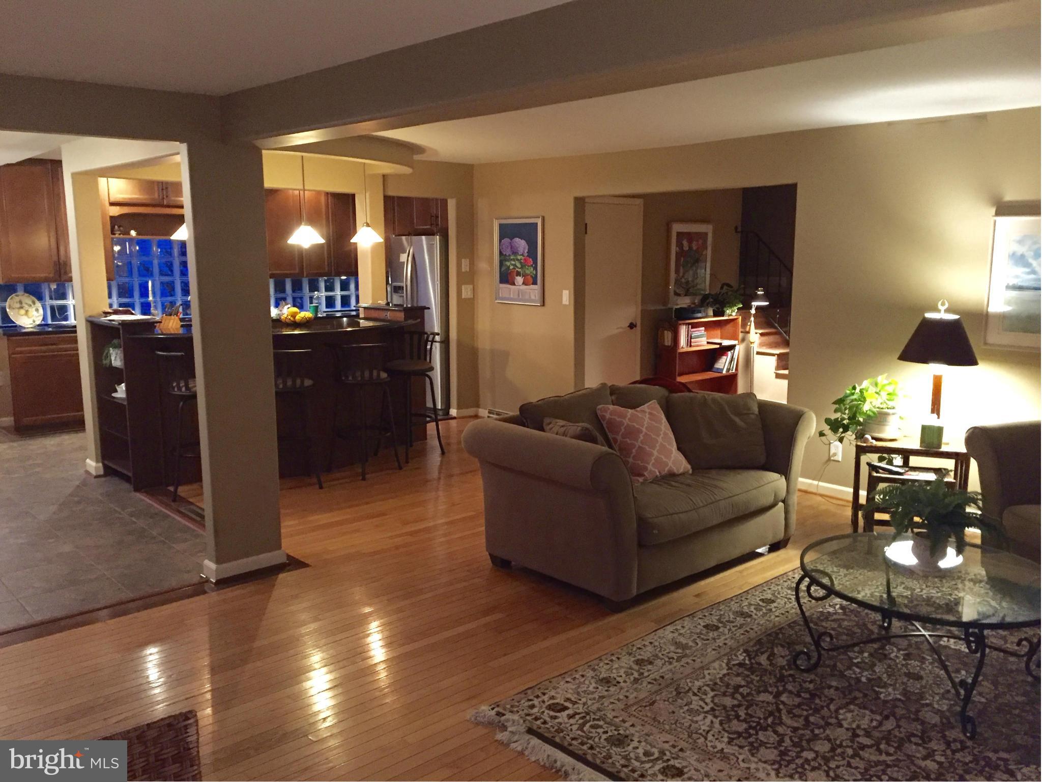 2025 Bay Road Pasadena, MD 21122 - Photo 11 of 30 Interior (General)
