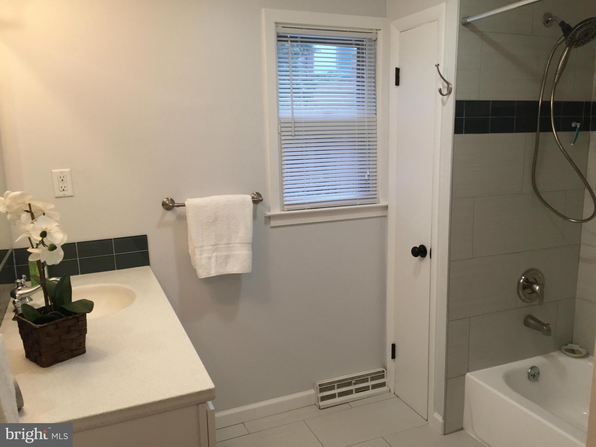 2025 Bay Road Pasadena, MD 21122 - Photo 16 of 30 New Ceramic Bath